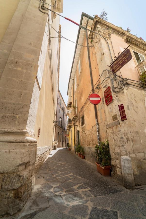 Ortigia Charme Piazza Duomo Leilighet Syracuse Eksteriør bilde